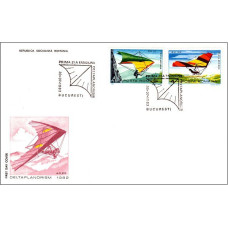fdc1057 - Deltaplanorism - b