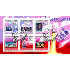 Guinea 2009 - Astronauti in filatelie - bloc s